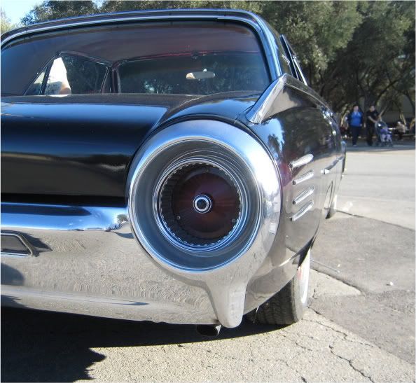 BLUE DOT TAIL LIGHTS WHY WHEN DID THIS START visual data 2